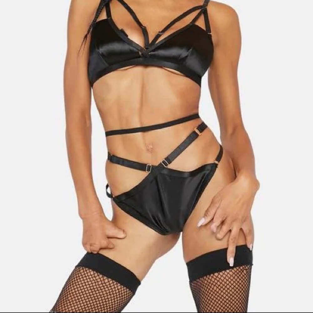 BNWT Romeo lingerie set